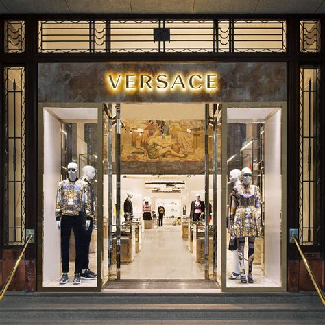 Versace Outlet, 161 Collins Street, Melbourne CBD, Victori  